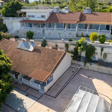 Pansion L'antic 3* Koróni