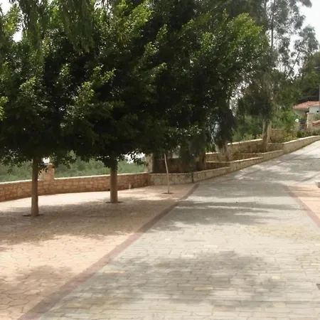 Konukevi Pansion L'antic Koróni