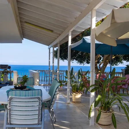 Pansion L'antic Koróni