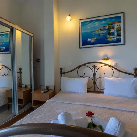 Konukevi Pansion L'antic Koróni