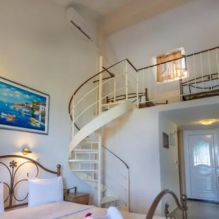 Pansion L'antic 3* Koróni