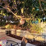 Pansion L'antic Guest house