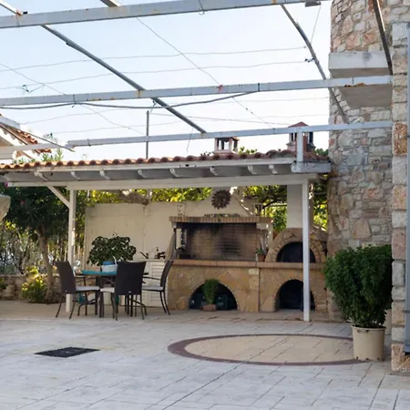 Pansion L'antic Πανσιόν Koróni