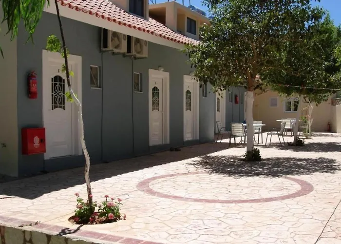 בית הארחה Pansion L'antic 3*