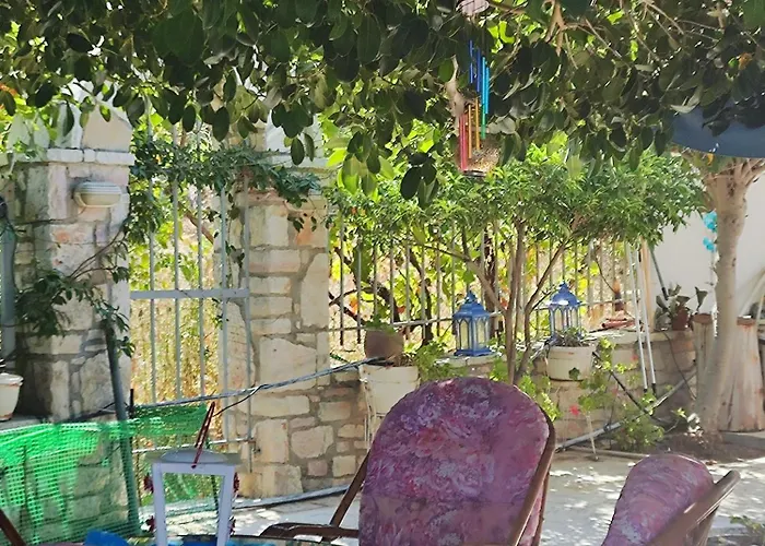 Pansion L'antic 3* Koróni